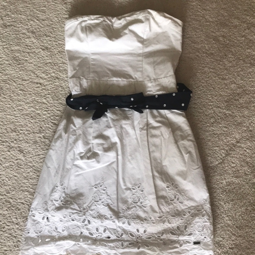 White strapless dress with belt